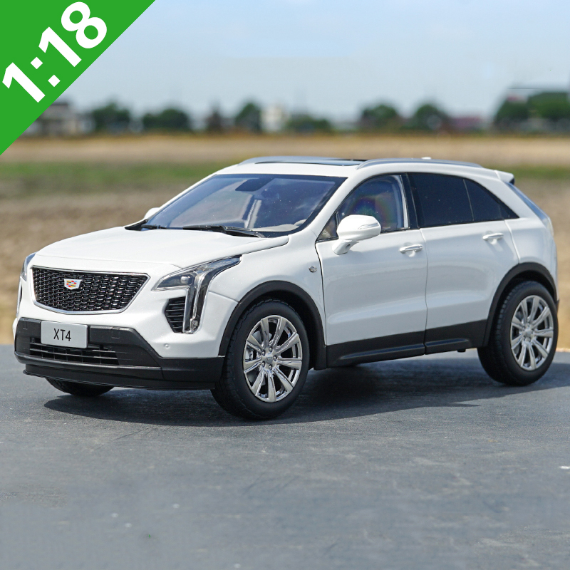 Car model 1:18 scale simulation XT4 alloy car SUV model metal car toy collection display souvenir gift off-road vehicle display