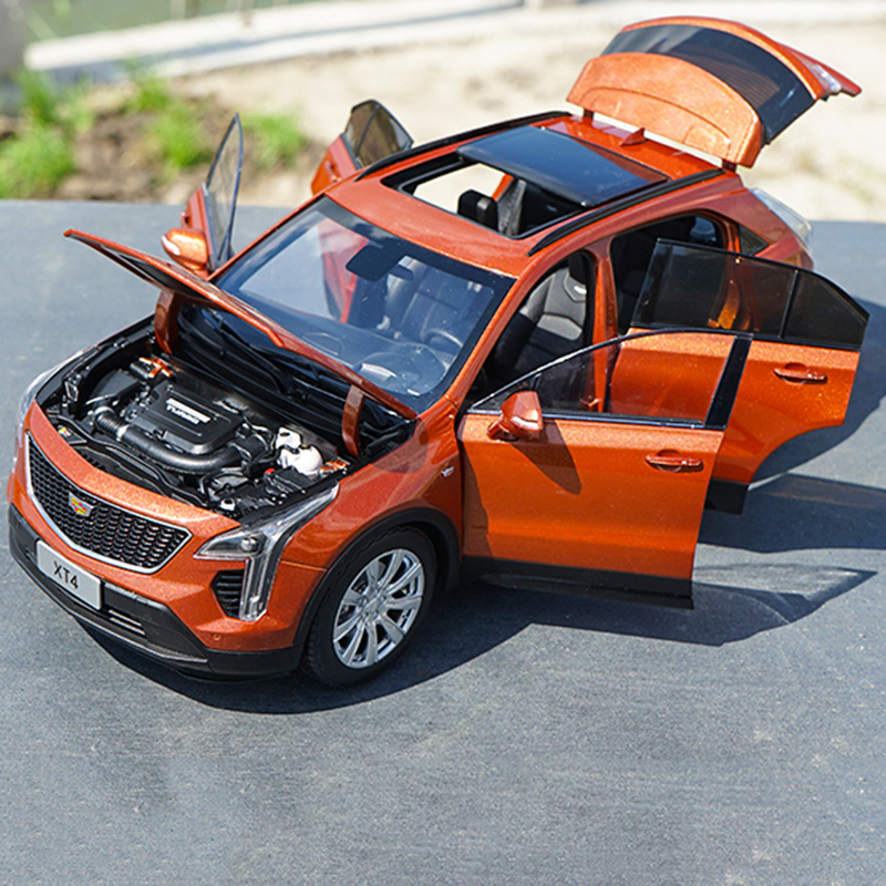 Car model 1:18 scale simulation XT4 alloy car SUV model metal car toy collection display souvenir gift off-road vehicle display