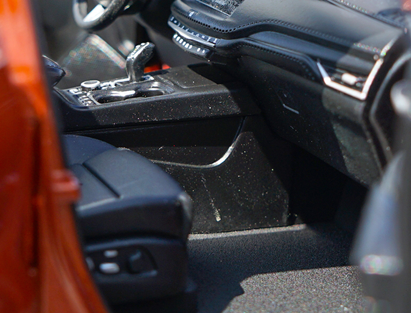 Car model 1:18 scale simulation XT4 alloy car SUV model metal car toy collection display souvenir gift off-road vehicle display