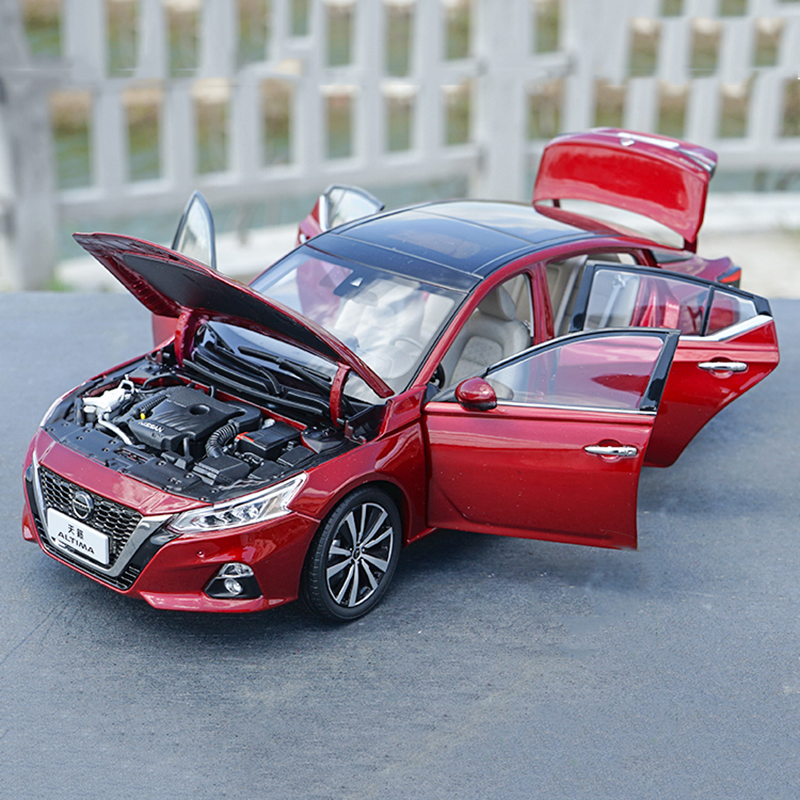 1:18 scale simulation 7th generation Tian na car model die-cast alloy car toy child adult collection gift indoor display