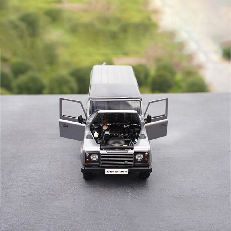 Special Car 1:18 Ratio Die-casting Alloy Off-road Car Collection Toy Car Model Decoration Simulation Alloy Car Model Fan Gift Special Car 1:18 Ratio Die-casting Alloy Off-road Car Collection Toy Car Model Decoration Simulation Alloy Car Model Fan Gift