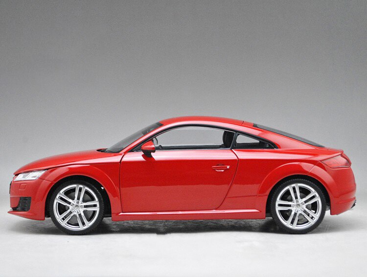 Die-cast 1/18 Scale Alloy Collection TT Convertible Sports Car Static Alloy Car Vehicle Model Bar Home Decoration Adult Toy Car Die-cast 1/18 Scale Alloy Collection TT Convertible Sports Car Static Alloy Car Vehicle Model Bar Home Decoration Adult Toy Car