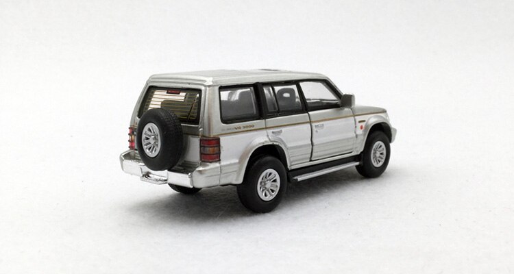 1:64 proportion alloy die-casting vehicle metal pajero car SUV off-road vehicle model adult child boys toys gift collect display
