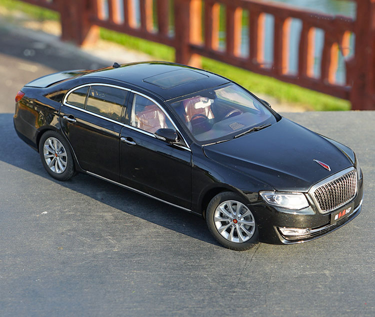 1:18 Diecast Red Flag H7 Review Car 2017 Alloy Vehicle Model Police Cars Ornaments Collection Decoration Souvenir Display