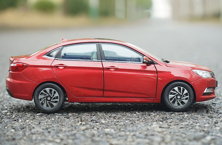 1:18 Scale Alloy V7 2014 Car Model Static Diecast Vehicle Toys Adult Collection Collectible Souvenir Ornaments Display Gifts 1:18 Scale Alloy V7 2014 Car Model Static Diecast Vehicle Toys Adult Collection Collectible Souvenir Ornaments Display Gifts