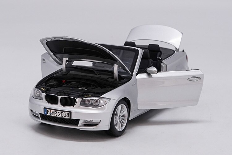 Die-casting 1:18 Scale Simulation Alloy Convertible Car Car Model Adult Collection Display Items & Kids Holiday Gifts Fan Gifts Die-casting 1:18 Scale Simulation Alloy Convertible Car Car Model Adult Collection Display Items & Kids Holiday Gifts Fan Gifts