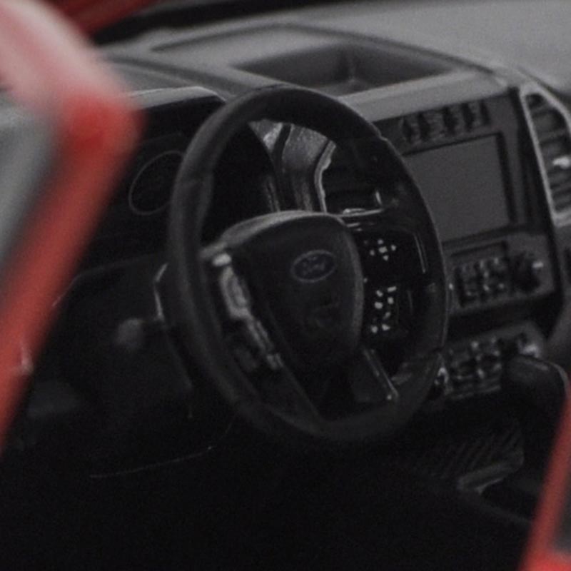 Diecast 1/24 Proportion Simulation Off-road Vehicle SUV 150 Pickup Model Alloy Car Metal Model Adult Children Gift Collect Hot