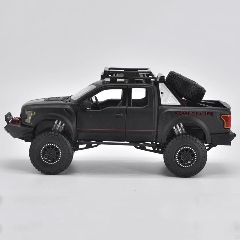 Diecast 1/24 Proportion Simulation Off-road Vehicle SUV 150 Pickup Model Alloy Car Metal Model Adult Children Gift Collect Hot