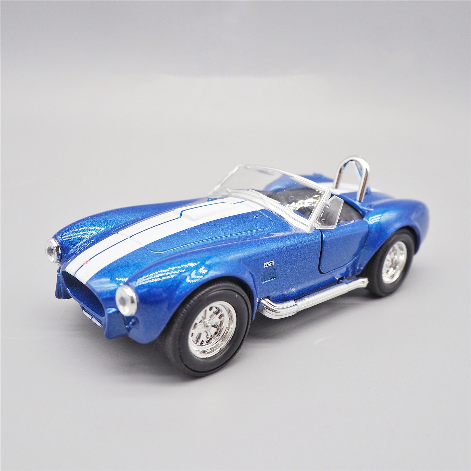 Diecast 11.5cm Alloy Car Model Shelby Cobra 1965 Vintage Car Sports Car Vehicle Toy Ornaments Collectibles Boxed With Pull Back