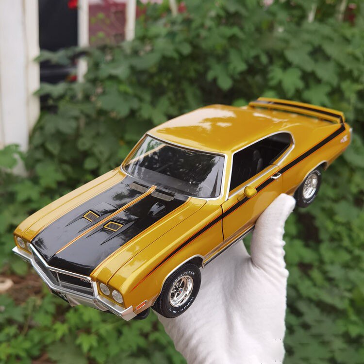 1/18 Scale 1970 Buick Gsx Muscle Car Classic Alloy Simulation Static Car Model Wine Decoration Boyfriend Gift Toy Display 1/18 Scale 1970 Buick Gsx Muscle Car Classic Alloy Simulation Static Car Model Wine Decoration Boyfriend Gift Toy Display