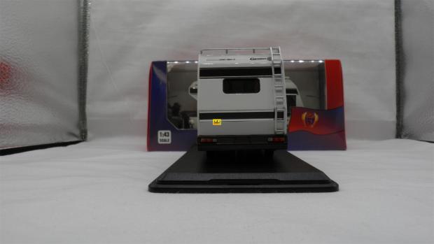 Diecast Alloy 1:43 Scale Former Soviet Union Barkas B1000 1973 Touring Car Simulation Alloy Car Model Collection Home Decoration