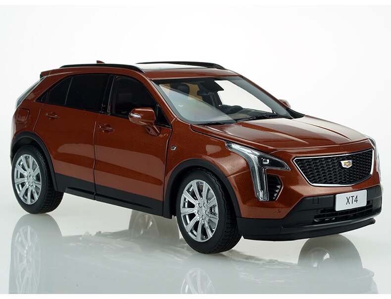 Cadillac XT4 Car Model 1/18 Scale Off-road SUV Alloy Simulation Collection Souvenir Static Ornaments Adult Gift Collection