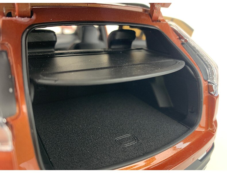 Cadillac XT4 Car Model 1/18 Scale Off-road SUV Alloy Simulation Collection Souvenir Static Ornaments Adult Gift Collection