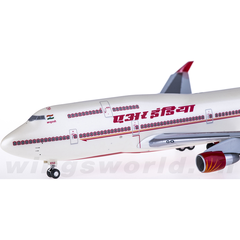 Standable aviation model 1: 200-scale Indian Airlines Boeing 747-400 aircraft model VT-ESO Khajuraho adult collect gift display