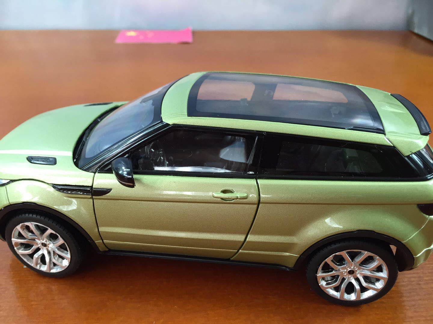 Welly 1:24 Scale Land Rover Range Rover Evoque Defender Off-road Vehicle SUV Simulation Car Model Sports Version Collection Gift