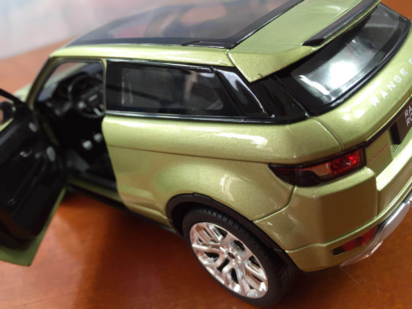 Welly 1:24 Scale Land Rover Range Rover Evoque Defender Off-road Vehicle SUV Simulation Car Model Sports Version Collection Gift