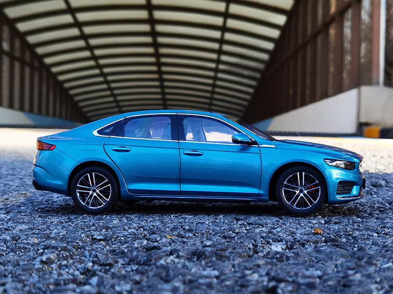 Die-casting 1/18 Scale Geely Preface Children's Toy Collection Gift Car Model Alloy Simulation Static Decoration Adult Souvenir Die-casting 1/18 Scale Geely Preface Children's Toy Collection Gift Car Model Alloy Simulation Static Decoration Adult Souvenir