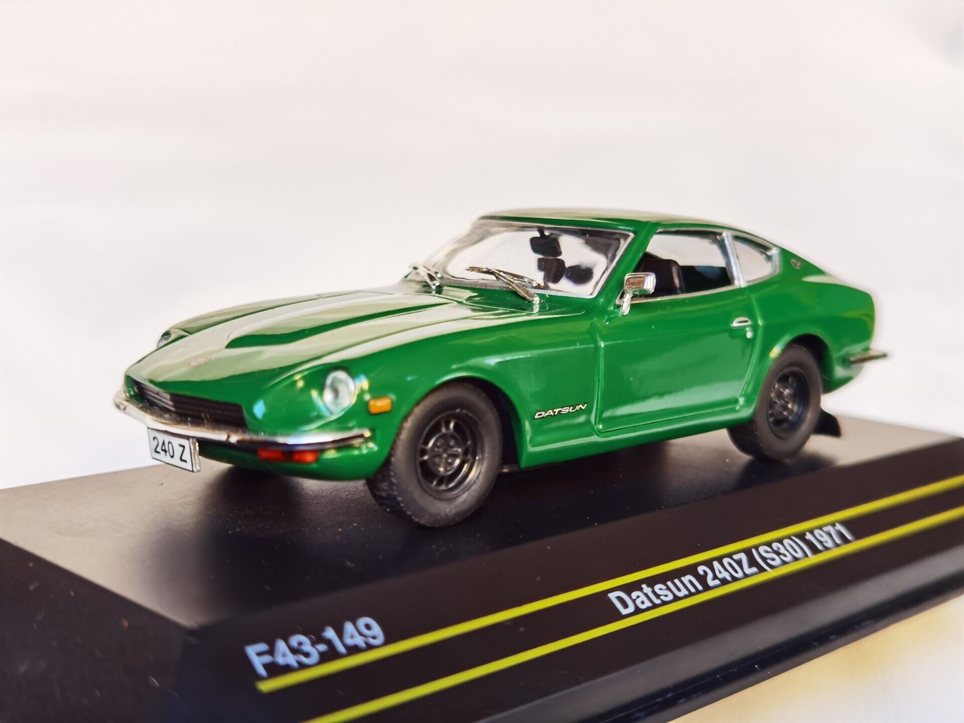 1:43 Scale Datsun 240Z S30 1971 Alloy Car Model Classic Die-casting Metal Sports Car Vehicle Collection Gift Ornament Souvenir