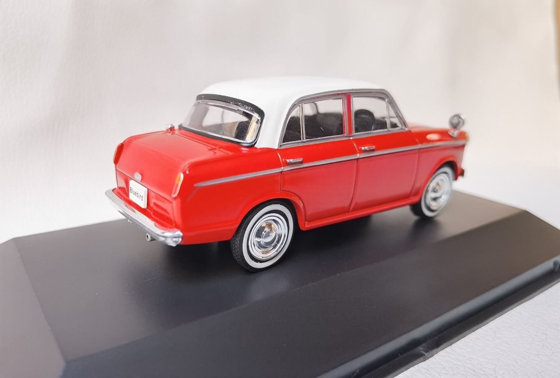Children's Toy Car Metal Model 1/43 Scale Datsun Bluebird 310 1959 Simulation Alloy Die-casting Static Car Red For Fan Gift