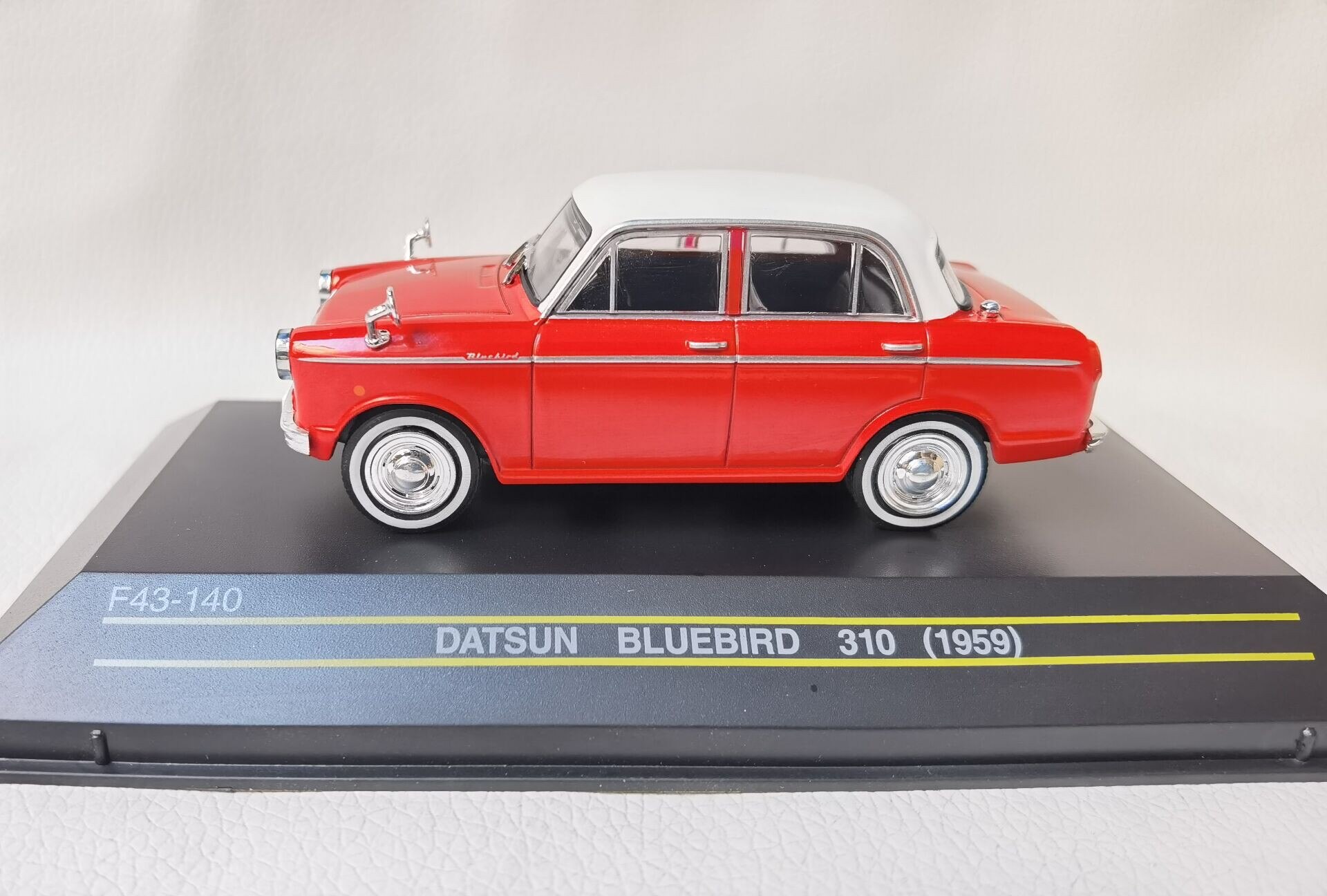 Children's Toy Car Metal Model 1/43 Scale Datsun Bluebird 310 1959 Simulation Alloy Die-casting Static Car Red For Fan Gift