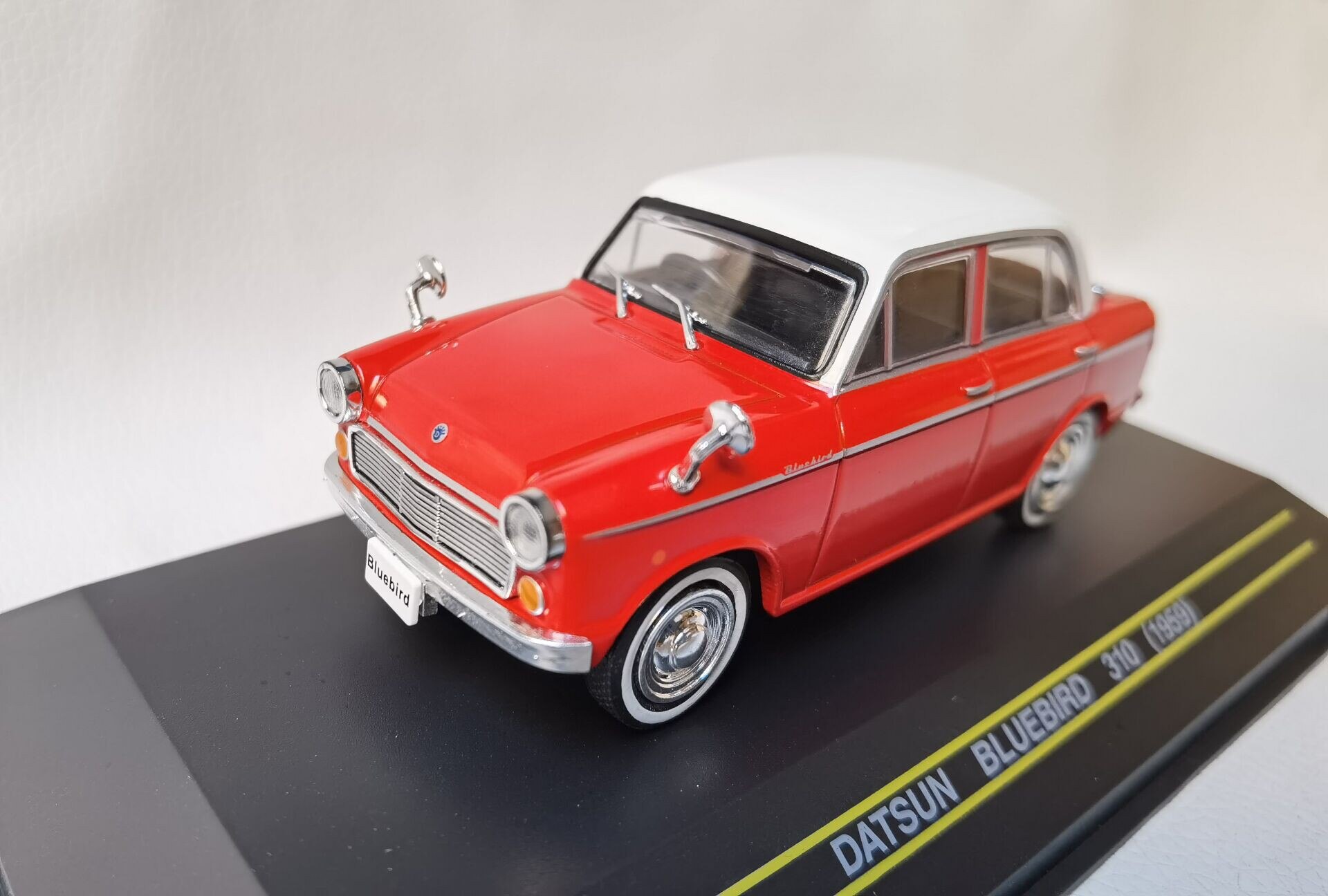 Children's Toy Car Metal Model 1/43 Scale Datsun Bluebird 310 1959 Simulation Alloy Die-casting Static Car Red For Fan Gift