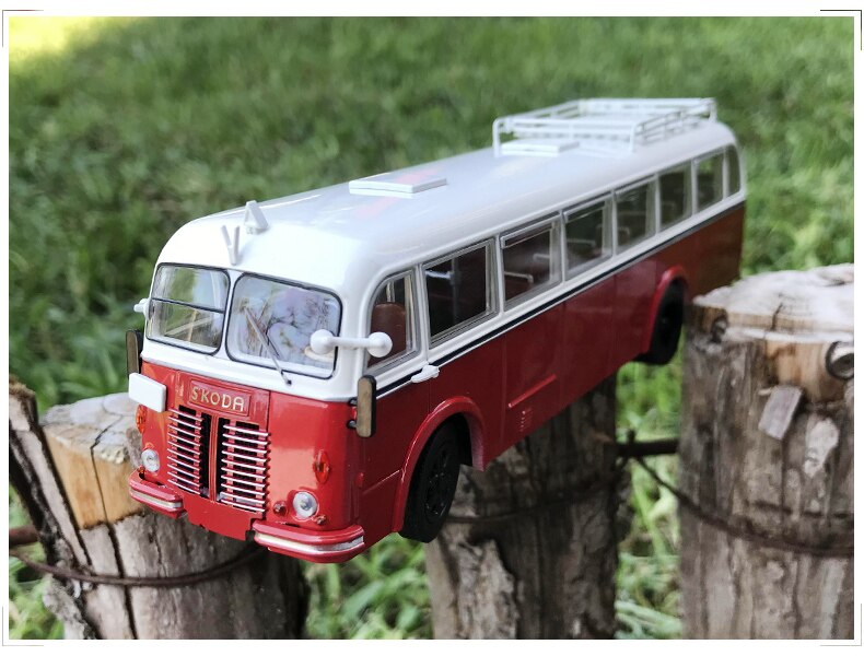 1:64 Die-casting Beijing No. 5 Bus Model Skoda 760RO Trailer City Shuttle Bus Conference Table Static Decoration Christmas Gift 1:64 Die-casting Beijing No. 5 Bus Model Skoda 760RO Trailer City Shuttle Bus Conference Table Static Decoration Christmas Gift