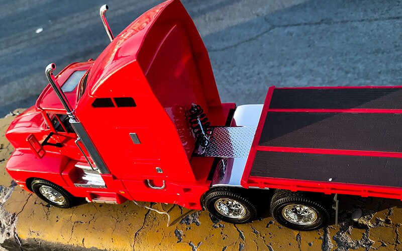 Die-casting Alloy Semi-trailer Toy Car Model 1:24 Scale Simulation Flatbed Tractor Tractor Vehicle Static Decoration Boys Gifts