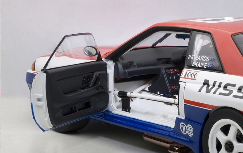 1:18 Scale Autoart Nissan GTR R32 1991 Season Anti-real Alloy Car Model Collection Static Ornaments High-end Gift Display 1:18 Scale Autoart Nissan GTR R32 1991 Season Anti-real Alloy Car Model Collection Static Ornaments High-end Gift Display
