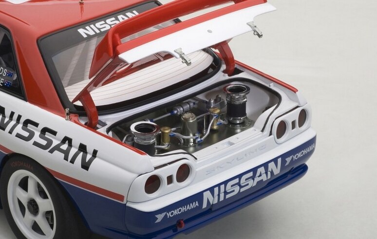 1:18 Scale Autoart Nissan GTR R32 1991 Season Anti-real Alloy Car Model Collection Static Ornaments High-end Gift Display 1:18 Scale Autoart Nissan GTR R32 1991 Season Anti-real Alloy Car Model Collection Static Ornaments High-end Gift Display