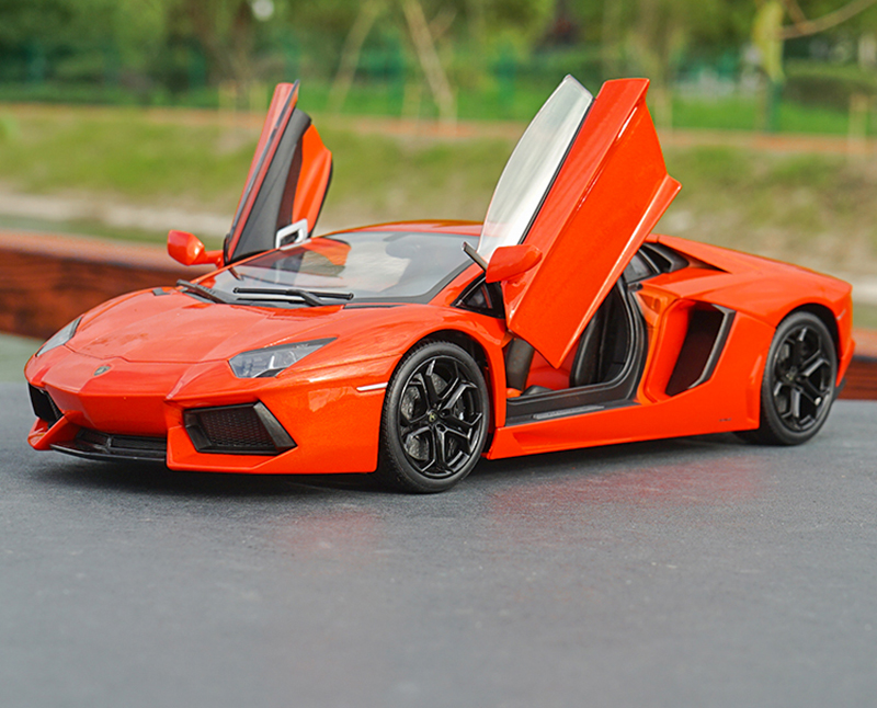 Sports car model 1:18 scale original LP700-4 alloy car model die-cast metal car toy collection souvenir kids children gift