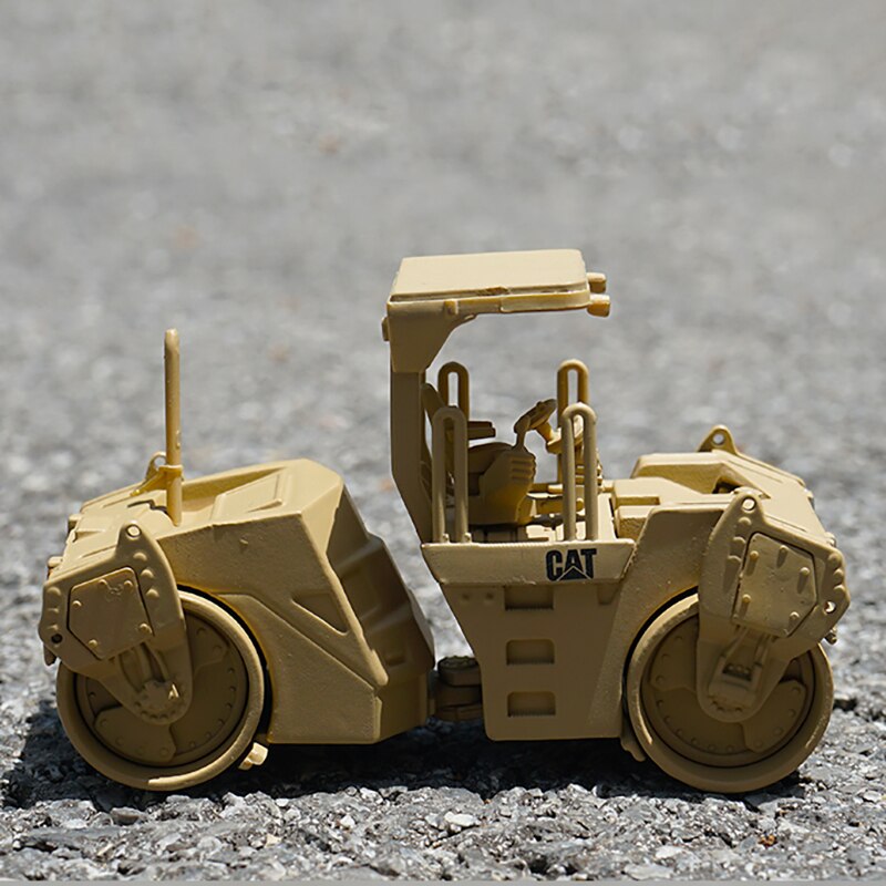 1:50 CAT CB-534D Engineering vehicle bulldozer Loader grader road roller Construction car model toy Adult boys collect display 1:50 CAT CB-534D Engineering vehicle bulldozer Loader grader road roller Construction car model toy Adult boys collect display