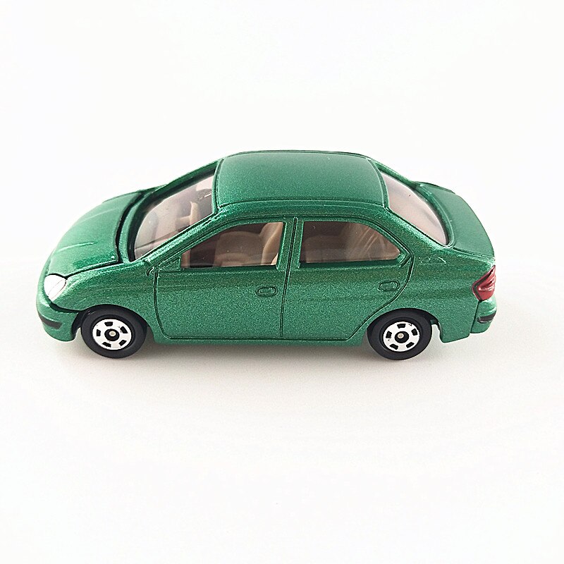 About 7cm Toyota Priub Alloy Simulation Car Children's Toys Metal Die-casting Model Collection Gift Display About 7cm Toyota Priub Alloy Simulation Car Children's Toys Metal Die-casting Model Collection Gift Display