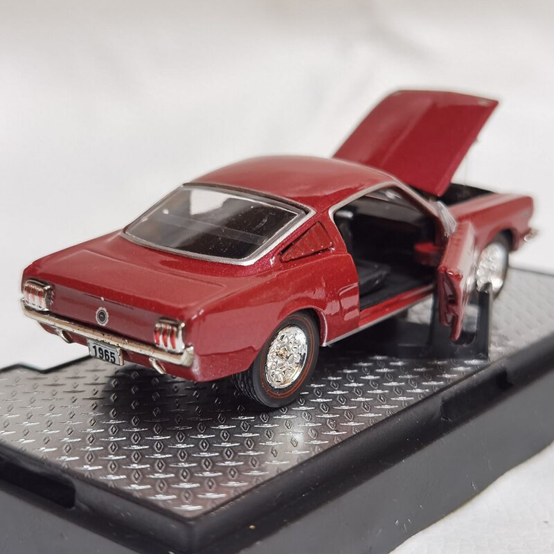 1:64 Ford Mustang Fastback 2+2 289 Alloy Car Model Metal Die-casting Vehicle Collection Decoration Children's Toy Gift Car 1:64 Ford Mustang Fastback 2+2 289 Alloy Car Model Metal Die-casting Vehicle Collection Decoration Children's Toy Gift Car
