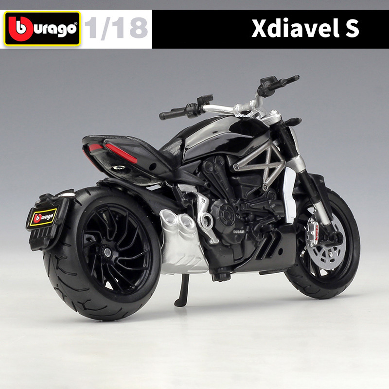 Bburago Diecast 1:18 Scale Alloy DUCATI Xdiavel S 2016 Car Model Hot Motorcycle Static Display Adult Collection Toys Color Boxed