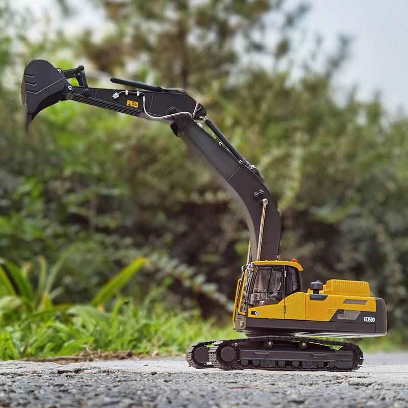 EC3500 Large Excavator 1:35 Simulation Alloy Excavator Engineering Vehicle Model Collection Static Ornaments Adult Gift Display