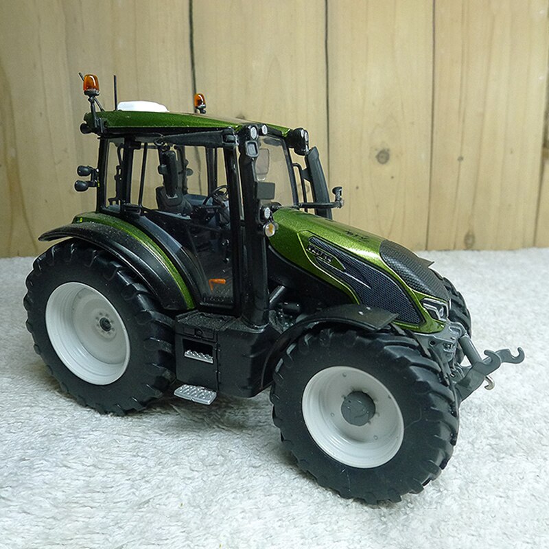 Valtra G135 Limited Edition Truck 1:32 Scale Simulation Alloy Tractor Agricultural Vehicle Transport Front Die-casting Model