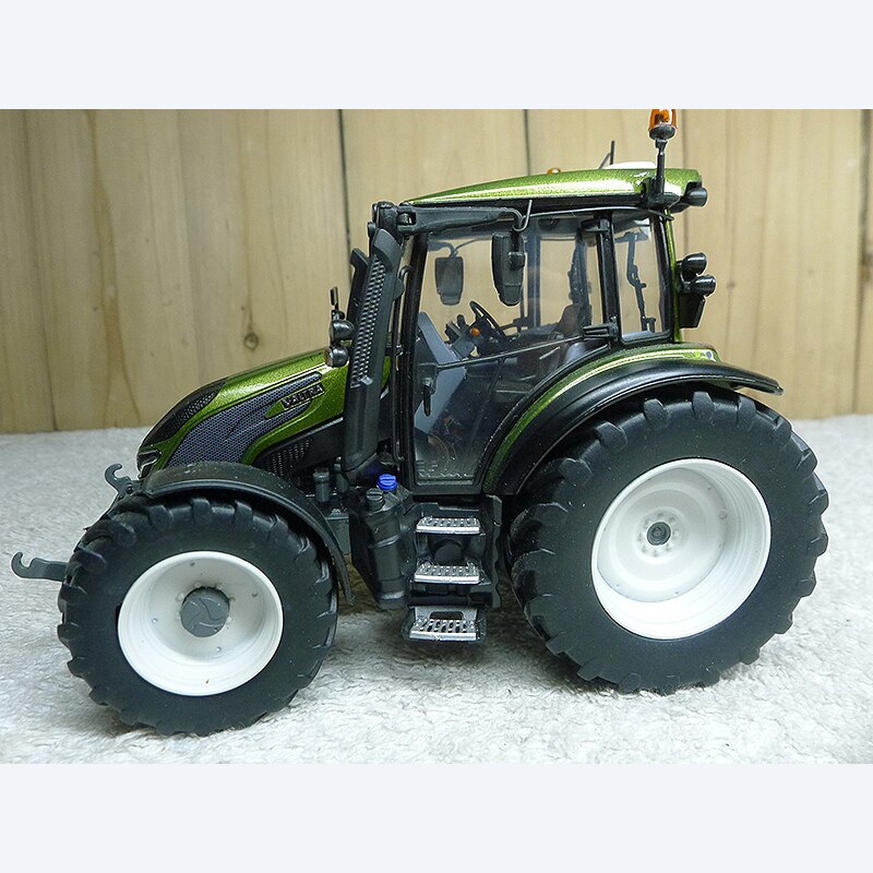 Valtra G135 Limited Edition Truck 1:32 Scale Simulation Alloy Tractor Agricultural Vehicle Transport Front Die-casting Model