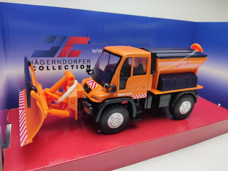 Diecast 1/40 Scale Snow Sweeper Model Alloy Plastic Snow Shovel Engineering Vehicle Model Boy Toy Vehicle Collection Souvenir Diecast 1/40 Scale Snow Sweeper Model Alloy Plastic Snow Shovel Engineering Vehicle Model Boy Toy Vehicle Collection Souvenir
