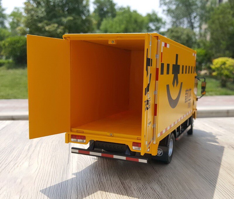 Die-casting 1:24 Scale Foton Pilot Cabinet Yunda Painting Aoling Cabinet Alloy Truck Model Static Decoration Toy Car Boys Gift Die-casting 1:24 Scale Foton Pilot Cabinet Yunda Painting Aoling Cabinet Alloy Truck Model Static Decoration Toy Car Boys Gift