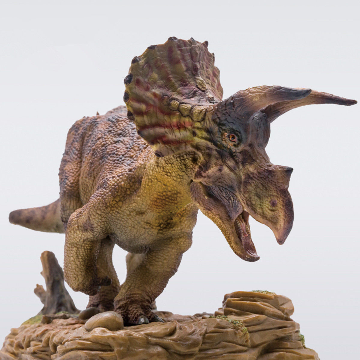 PNSO Triceratops Figure Jurassic Ceratops Dinosaur PVC Realistic Animal Model Toy Base Collector Christmas Decoration Gift Adult