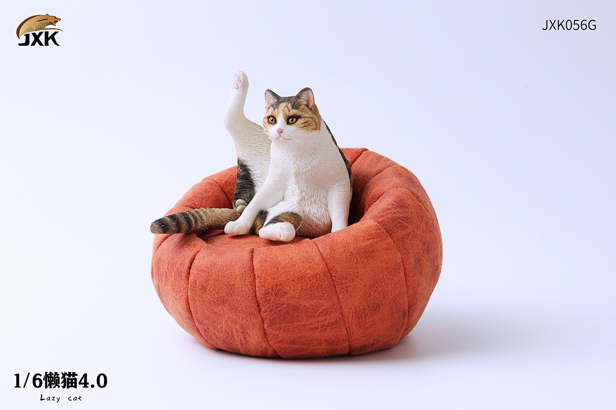 JXK 1/6 Lazy Cat with Sofa 4.0 Model Cute Pet Orange Cat Animal Figure Collector Decor Toy Handmade Oenaments Adults Kids Gift