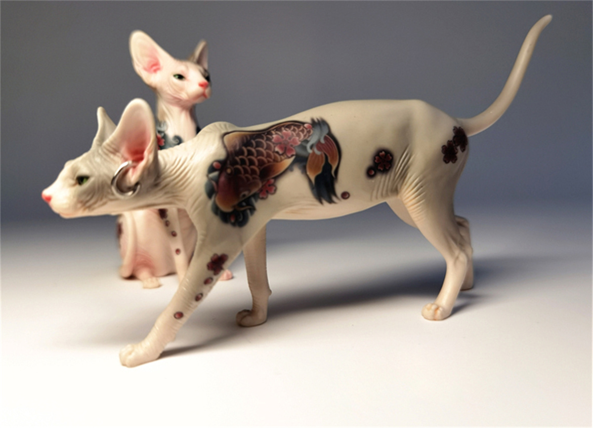 JxK 1:6 Scale Tattoo Canadian Hairless Cat Pet Sphynx Healing Figure Felidae Animal Collector Toy Resin Desktop Decoration Gift