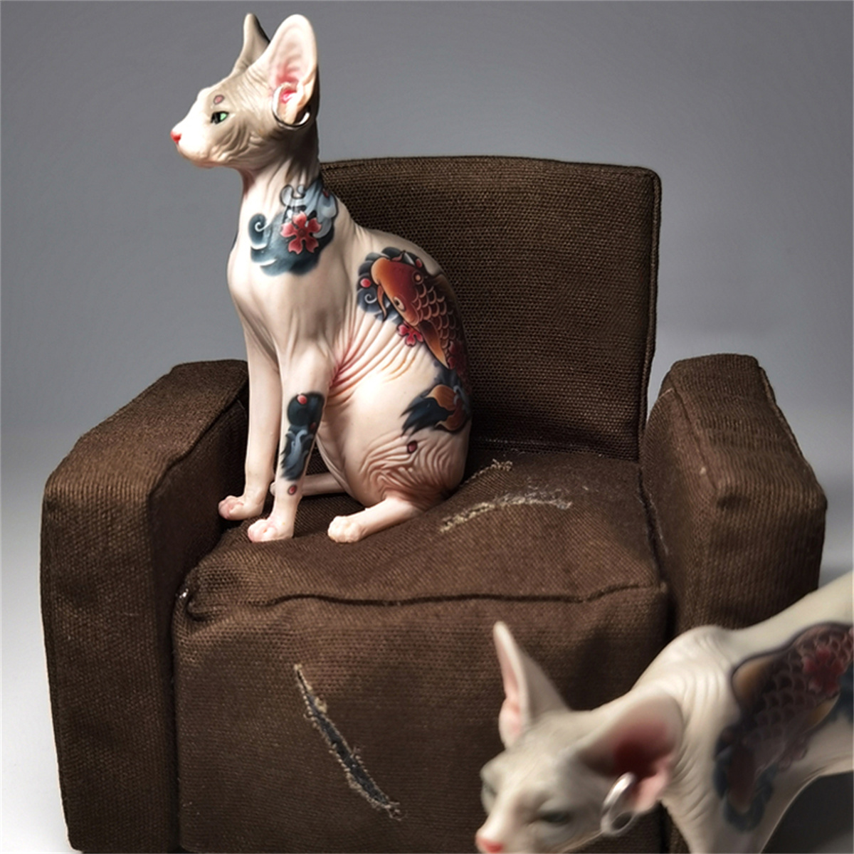 JxK 1:6 Scale Tattoo Canadian Hairless Cat Pet Sphynx Healing Figure Felidae Animal Collector Toy Resin Desktop Decoration Gift