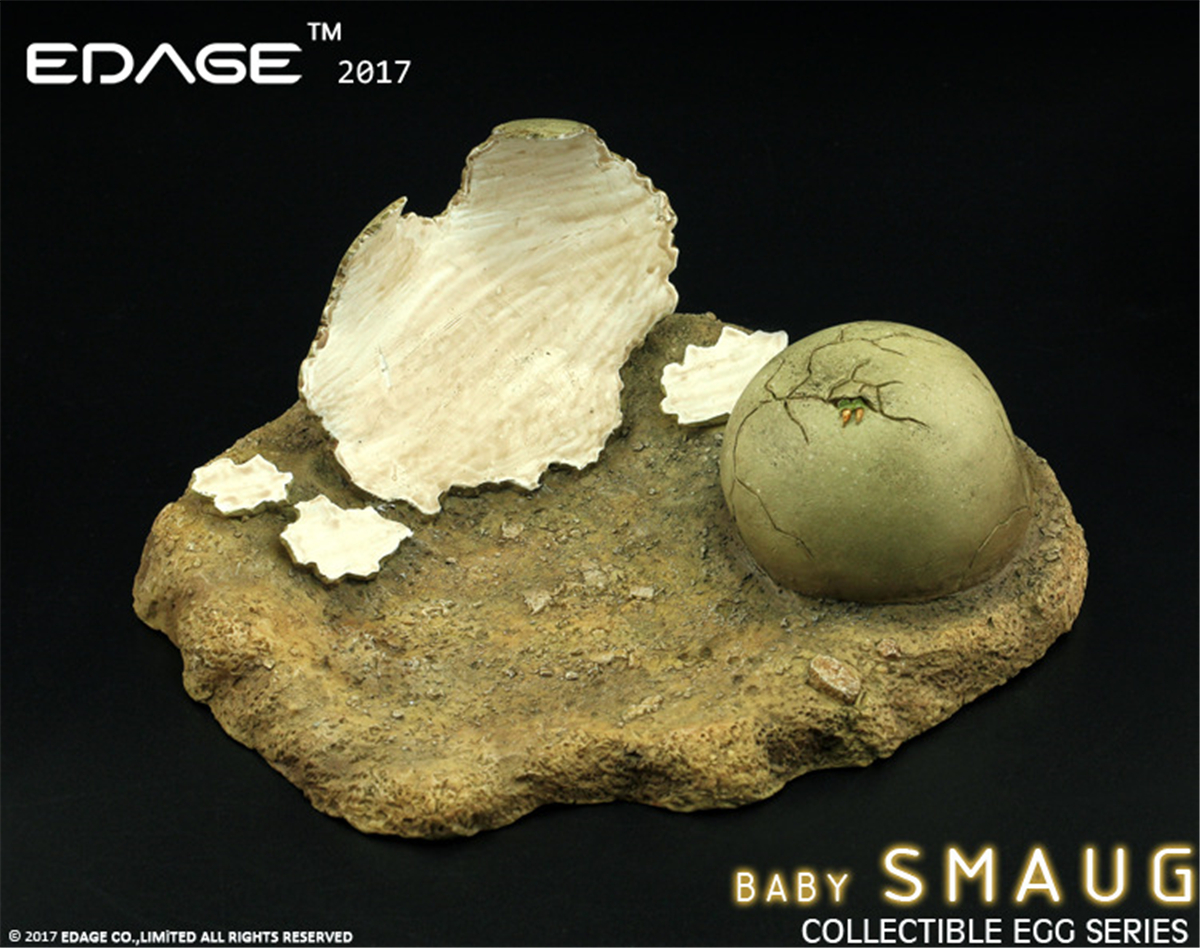 EDAGE Smaug Baby Egg Figure Komodo Dragon Dinosaur Model Base Decoration Toy Collector Gift