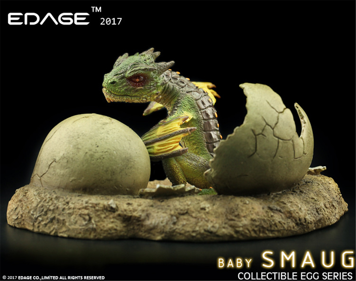 EDAGE Smaug Baby Egg Figure Komodo Dragon Dinosaur Model Base Decoration Toy Collector Gift