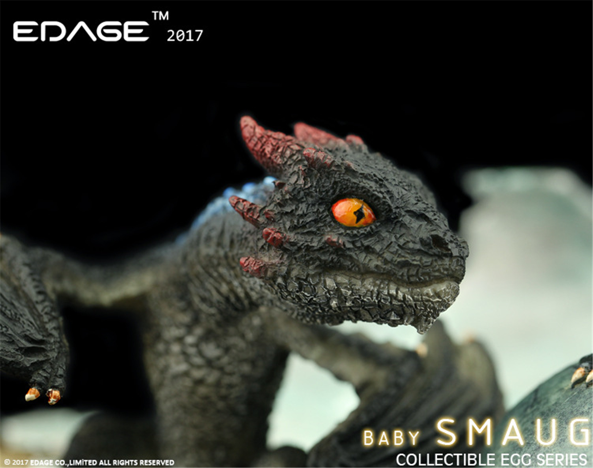 EDAGE Smaug Baby Egg Figure Komodo Dragon Dinosaur Model Base Decoration Toy Collector Gift