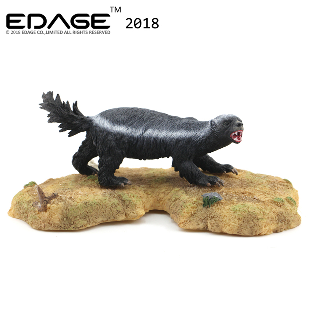 EDAGE Honey Badger Model Ratel Mustelidae Animal Figure Desktop Decoration Collector Toy Gift