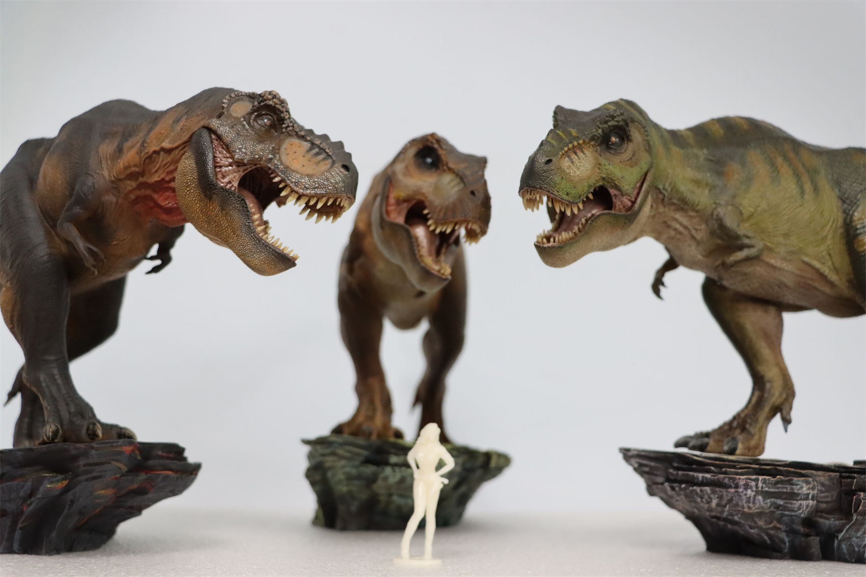Nanmu 1:35 Tyrannosaurus Rex Deluxe Version The Once and Future King Obsidian Mountains T-Rex Dinosaur Toy Animal Model