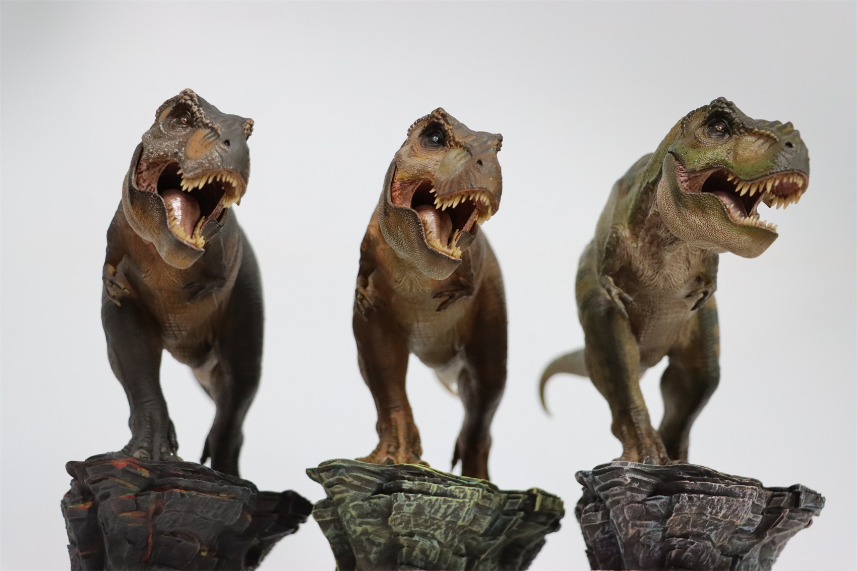 Nanmu 1:35 Tyrannosaurus Rex Deluxe Version The Once and Future King Obsidian Mountains T-Rex Dinosaur Toy Animal Model