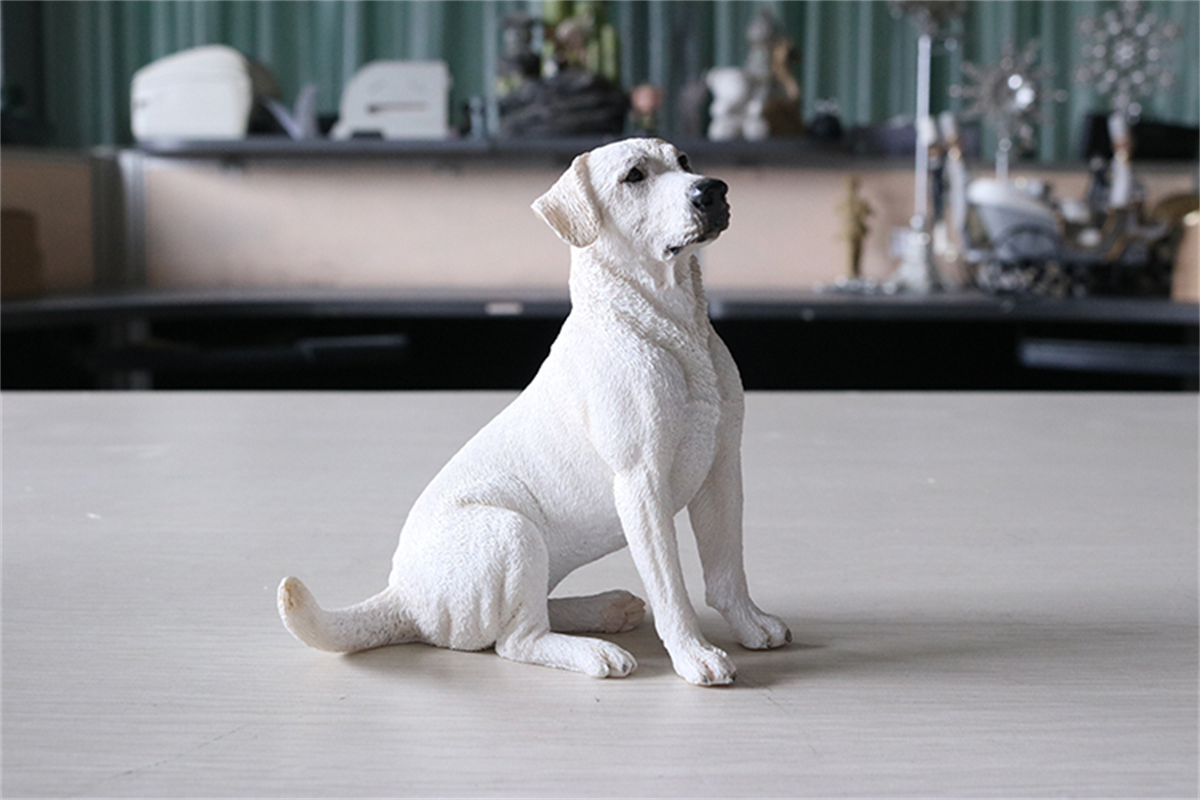 JJM Sit Labrador Retriever Dog Pet Figure Animal Car Decoration Model Toy Crafts Souvenirs Gift Decor Vehicle Simulation Unisex